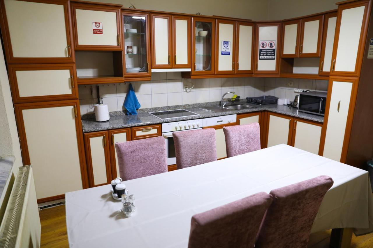 פרישטינה City Park Hostel מראה חיצוני תמונה